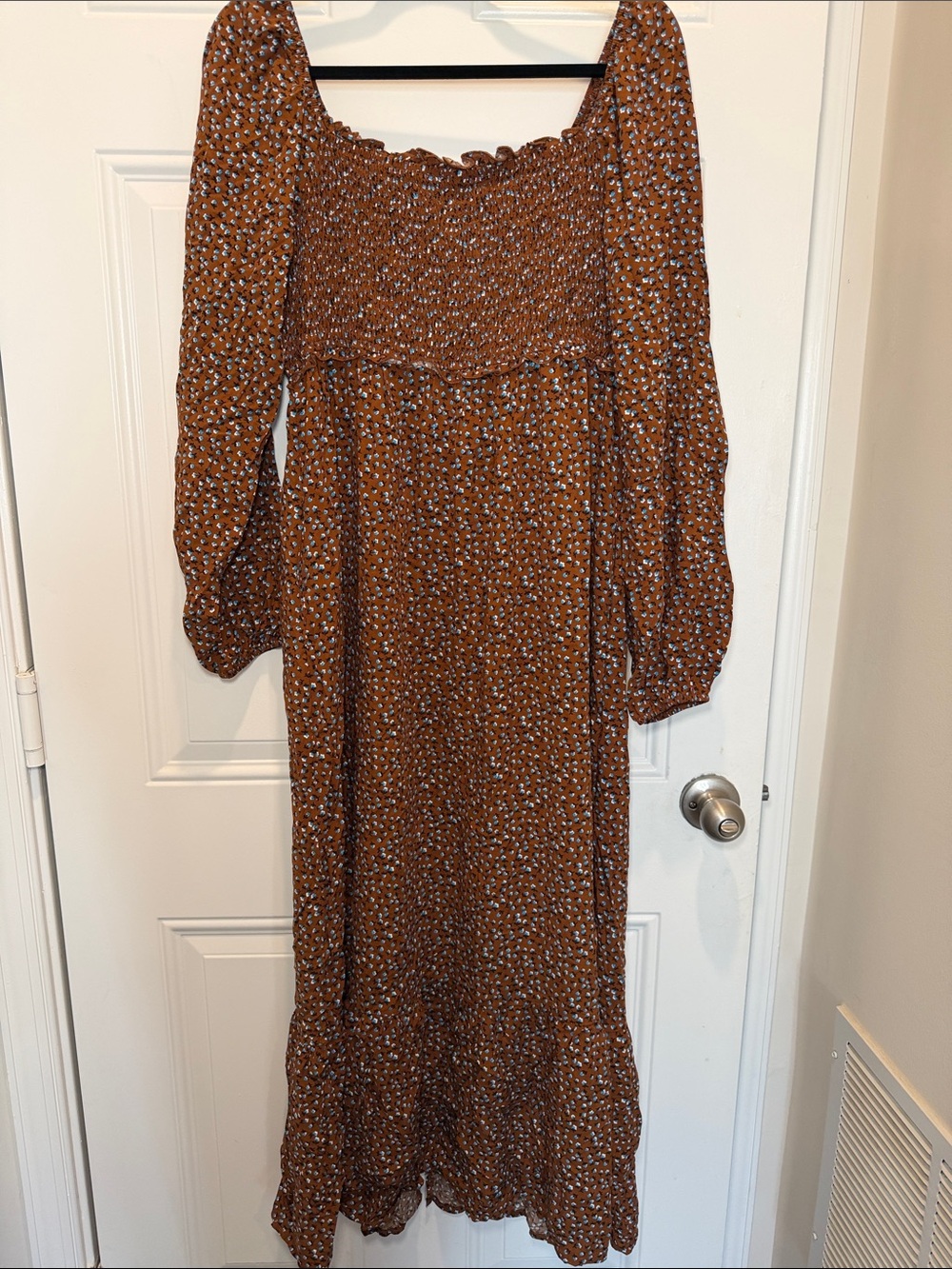 NWT Dokotoo Smocked Brown Floral Maxi Dress with Button Front - Picture 5 of 6